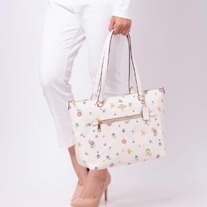 Coach Gallery Tote wild meadow print